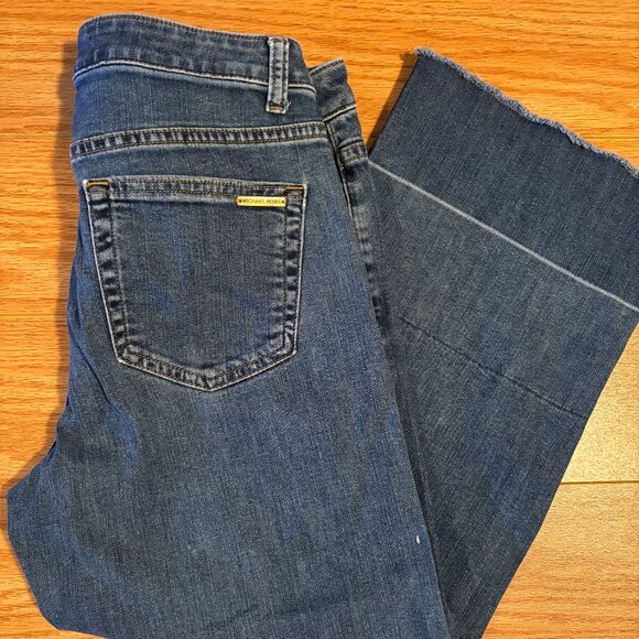 Micheal Kors - Picture 1 of 3